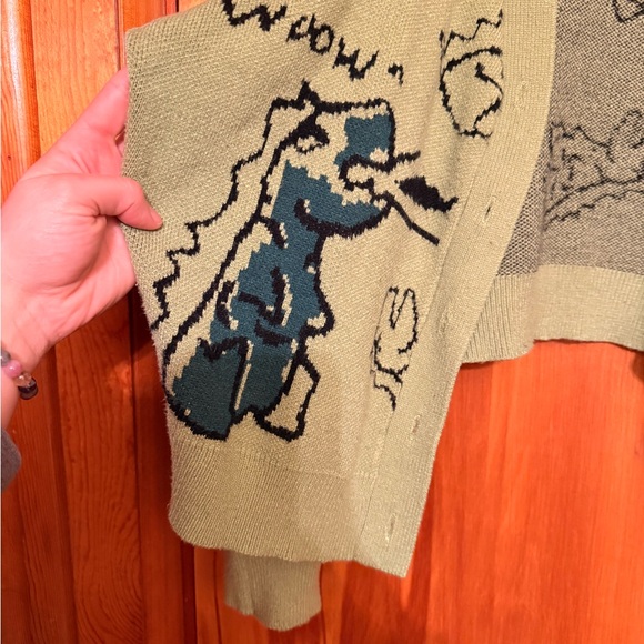 Cider Green Dinosaur Patterned Women's Cardigan - Picture 4 of 5